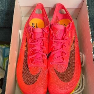 Nike AIR ZOOM Victory Track Shoes with spikes & bag Hyper Pink/Blk Laser Orange